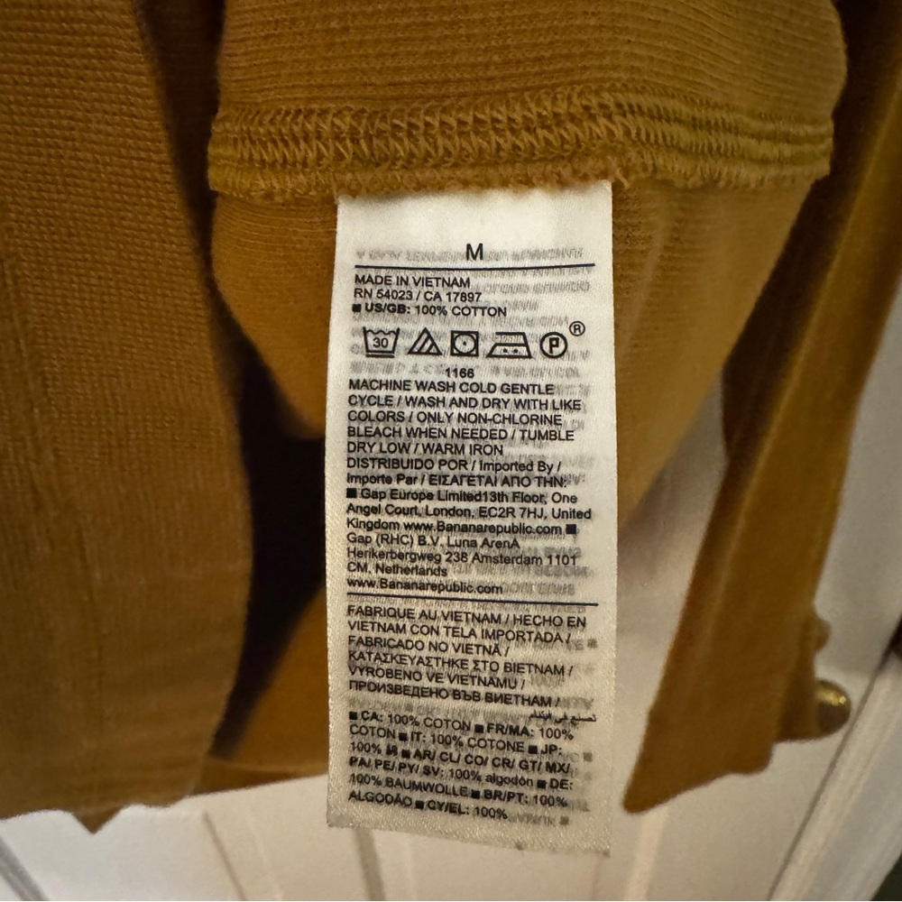 Banana Republic Mustard Long Sleeve Top - Picture 4 of 4